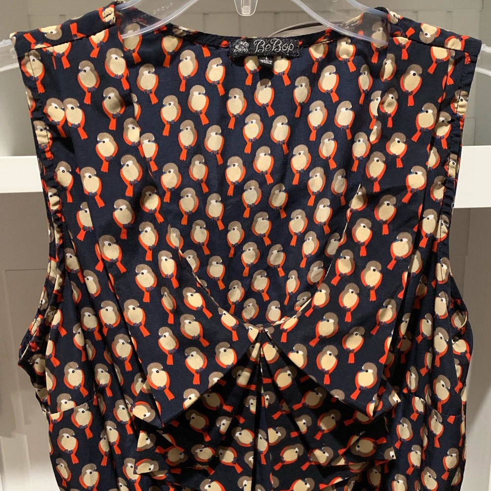 Adorable dress with collar and and pockets